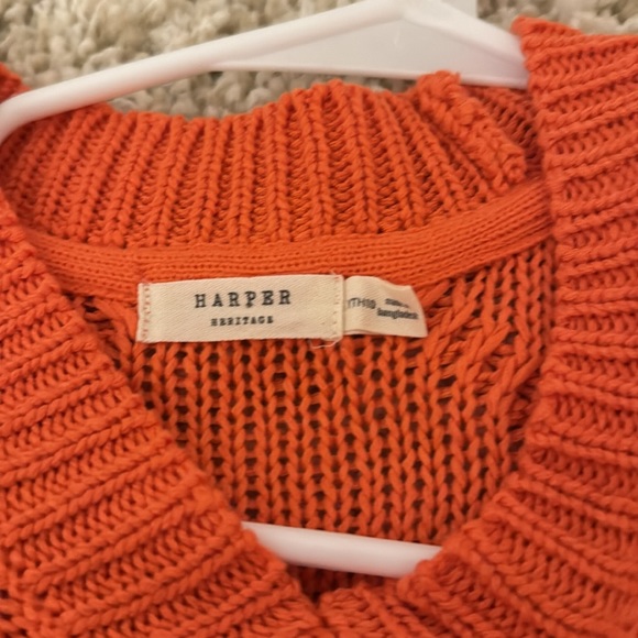 Orange girls sweater from Francesca’s size 10 - Picture 2 of 3